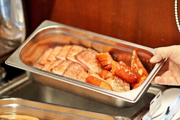 bőséges reggeli a kirándulás előtt