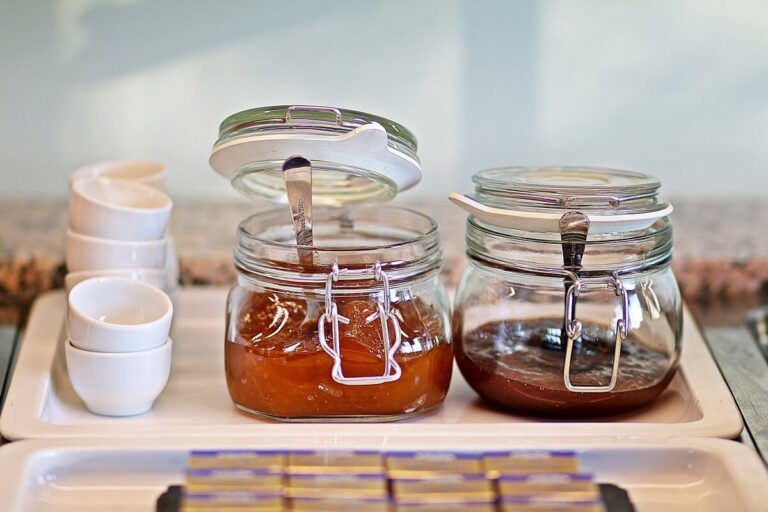 svédasztalos reggeli a hotelben