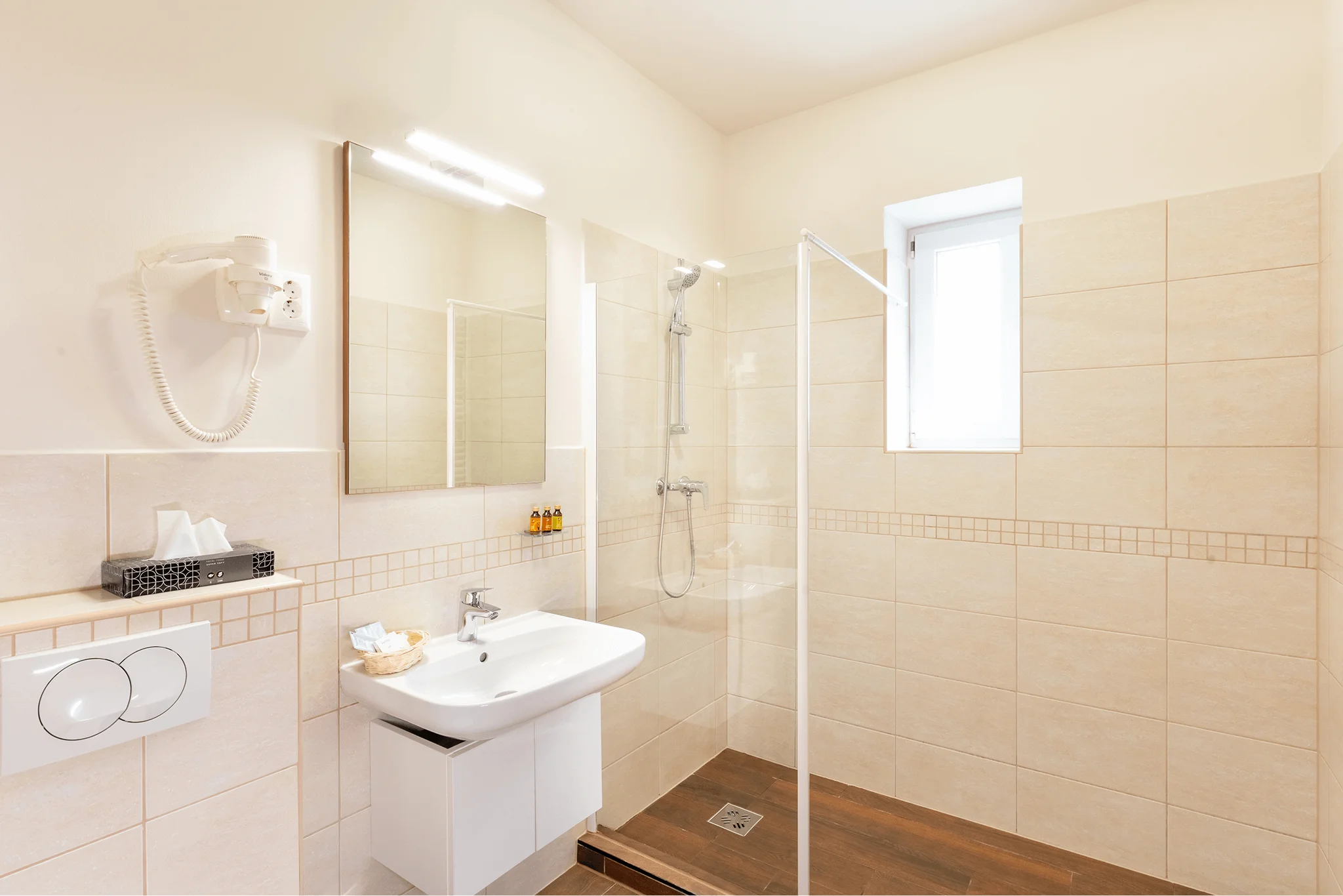 fürdőszoba az apartmanban Mosonmagyaróvár, Szigetköz fővárosában